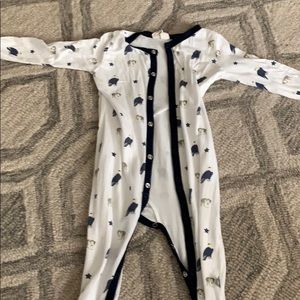 Kyte baby pj’s with bulldog/American eagle